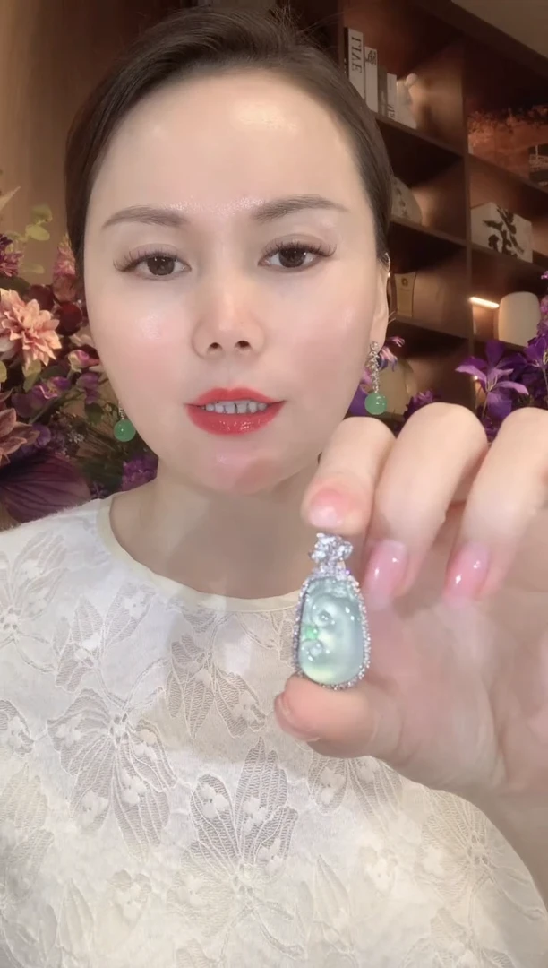 吊坠(不含链)18K金镶嵌翡翠C17