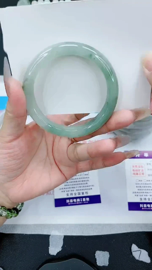 【闪购商品】石英质玉手镯未镶嵌72号/60-61圈