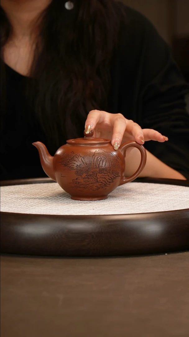 王洪君 点犀壶 底槽清 300c/顾老墨宝/三友盆