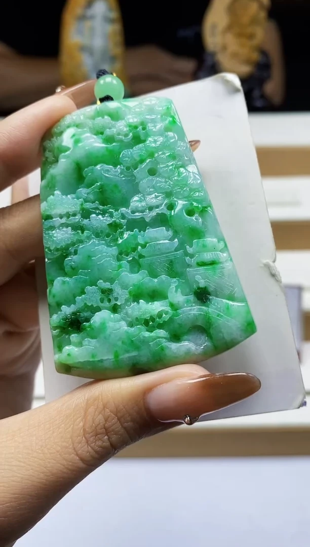 颈饰未镶嵌翡翠1