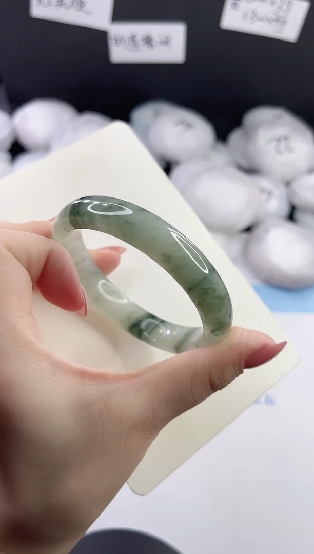 未镶嵌手镯石英质玉多样性发货L71