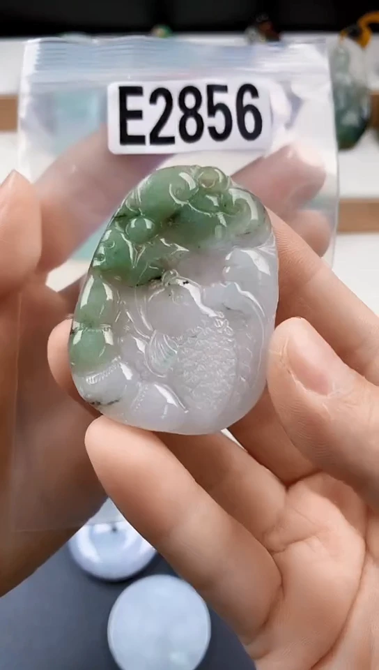 颈饰未镶嵌翡翠天然翡翠吊坠挂件