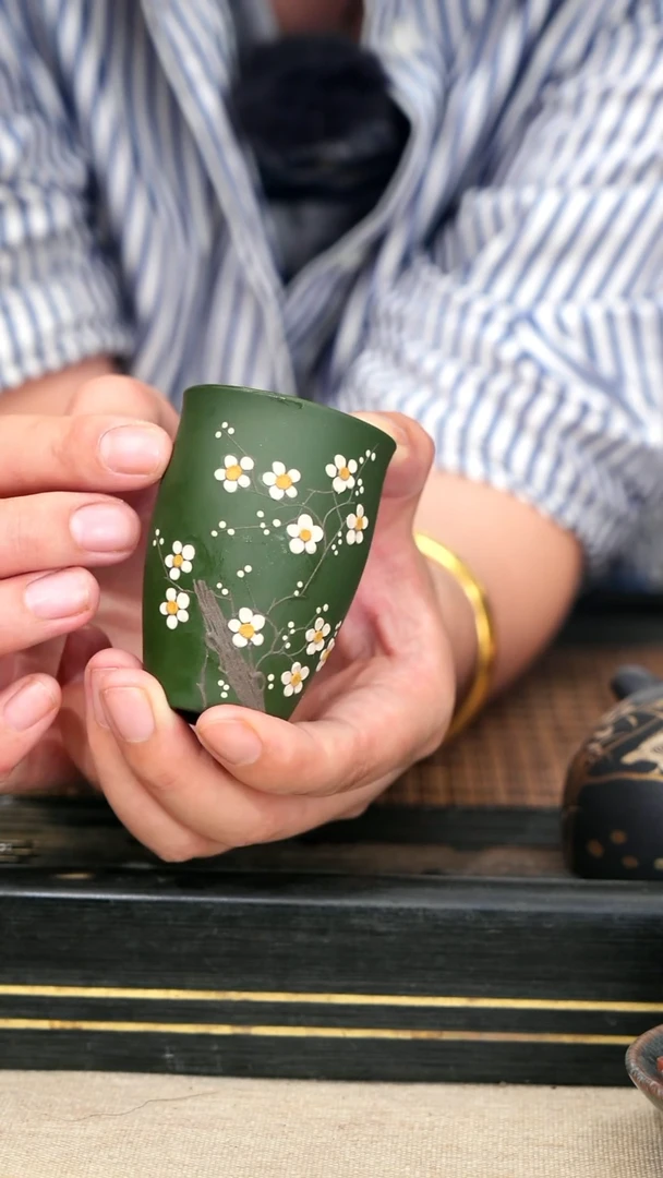 11《梅花闻香杯》民国绿