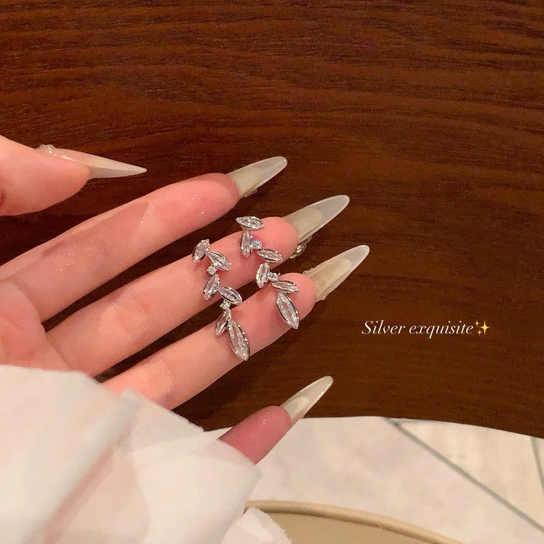 铜合金合成锆石耳饰 秋冬闪锆叶子麦穗流苏耳环女高级感耳钉耳饰