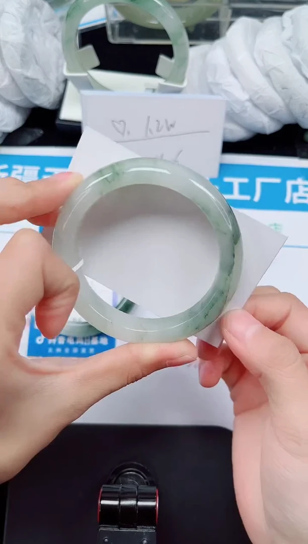 未镶嵌手镯石英质玉140-55/56
