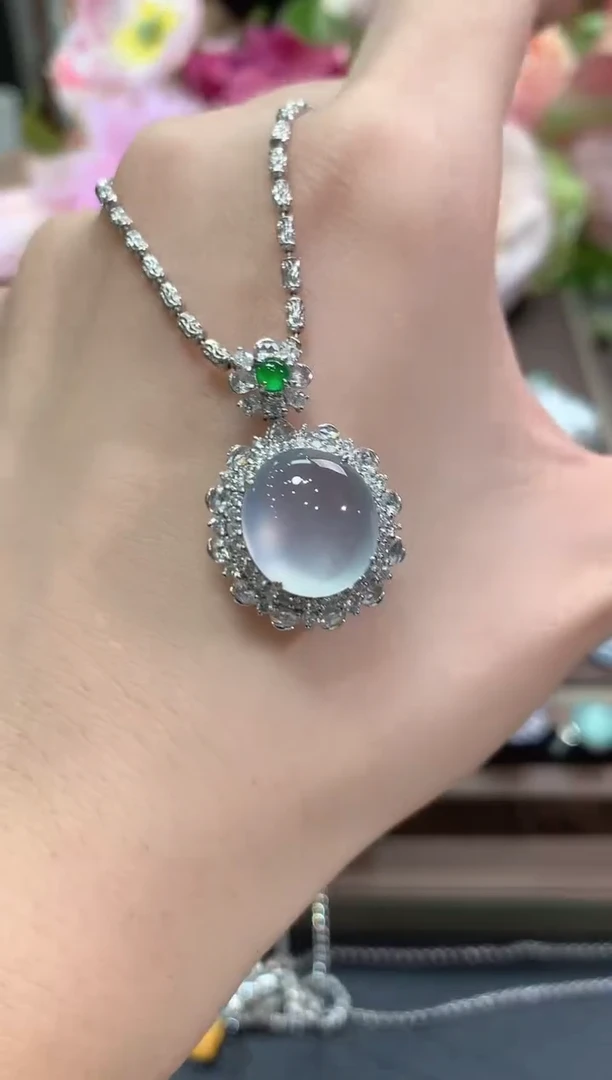 吊坠(不含链)18K金镶嵌翡翠秋日珠宝W27