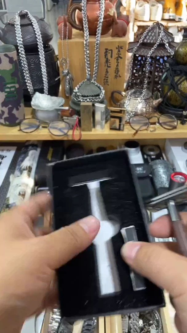 瓷片闪购商品  如图所示