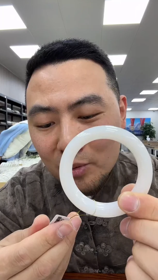 【闪购商品】和田玉手镯未镶嵌53  783
