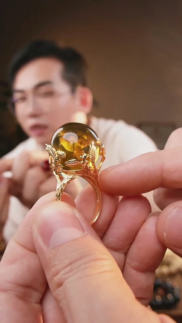 裸石琥珀未镶嵌20+蓝珀戒指