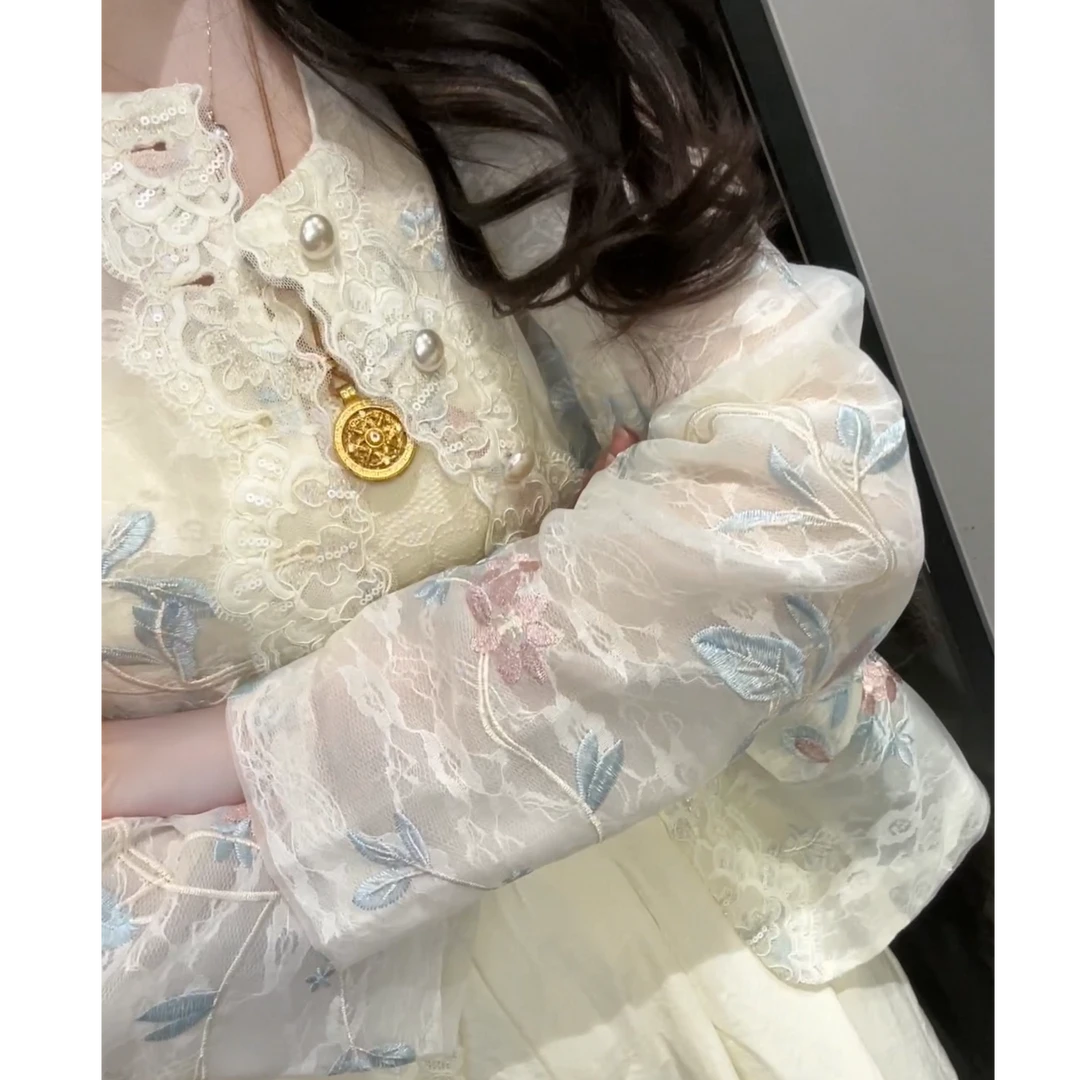 2025年秋季新品蕾丝重工刺绣珍珠扣国风新中式短款外套