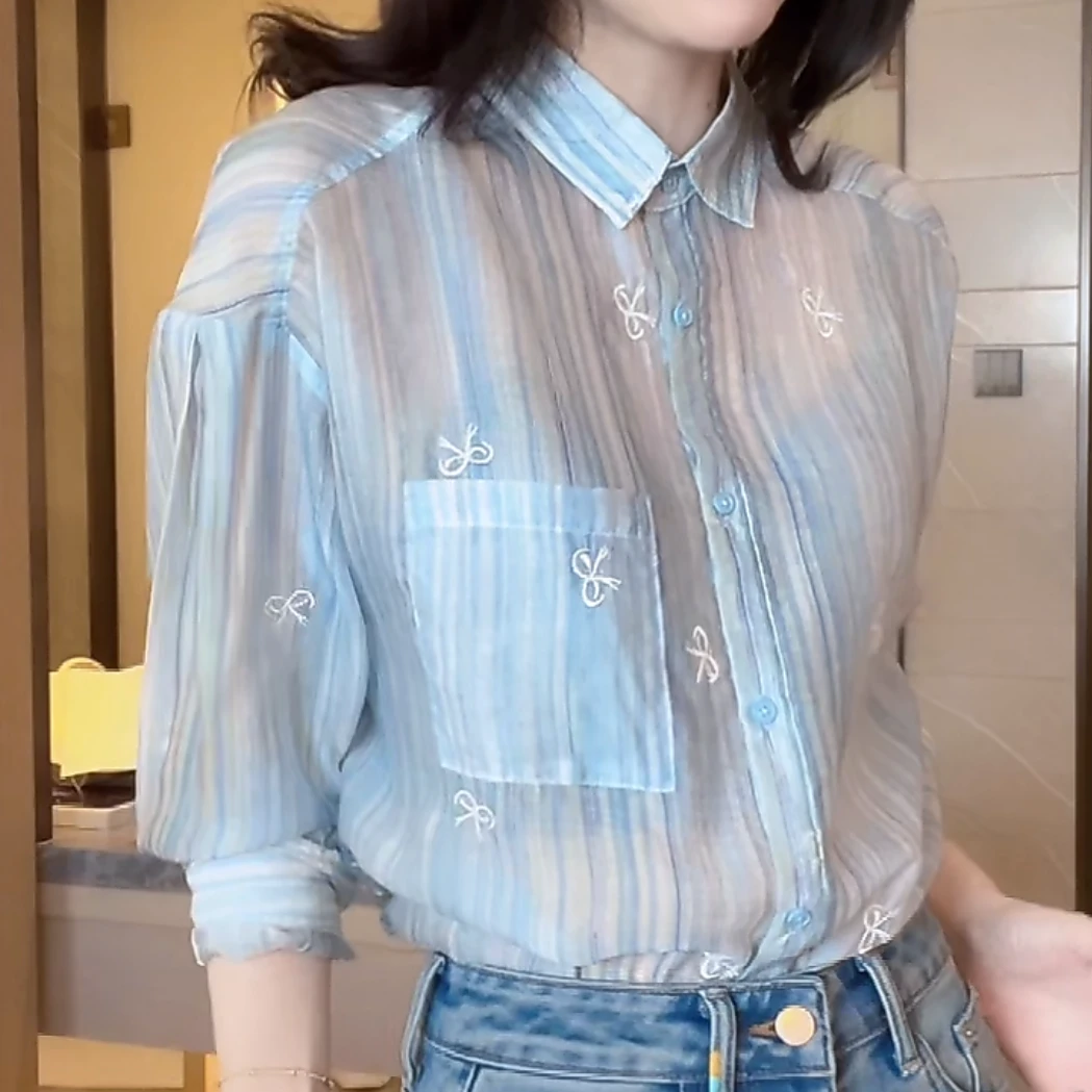 设计感蓝白条纹蝴蝶结刺绣衬衫女2025春季新款气质口袋时尚衬衣