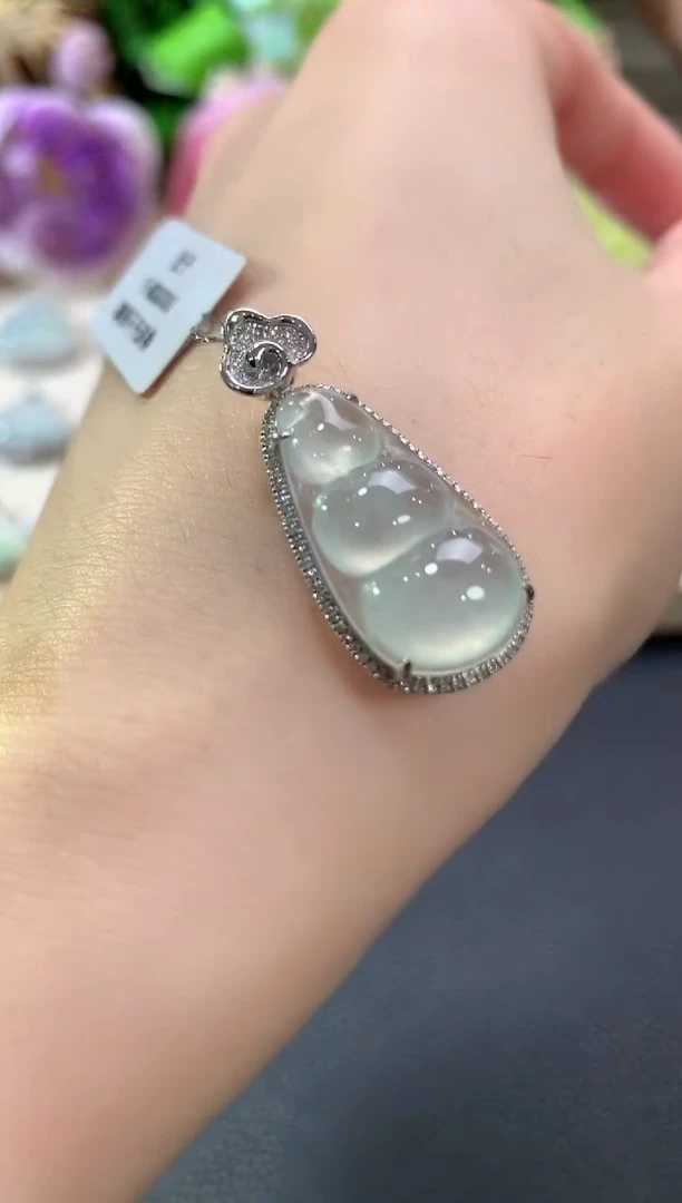吊坠(不含链)18K金镶嵌翡翠A22