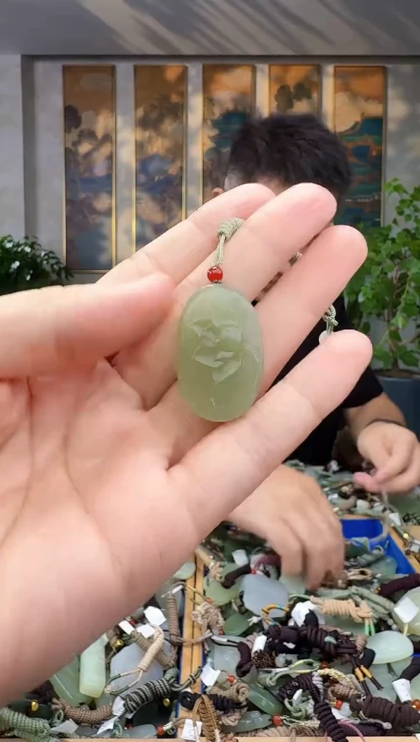 未镶嵌和田玉挂件拍一发一