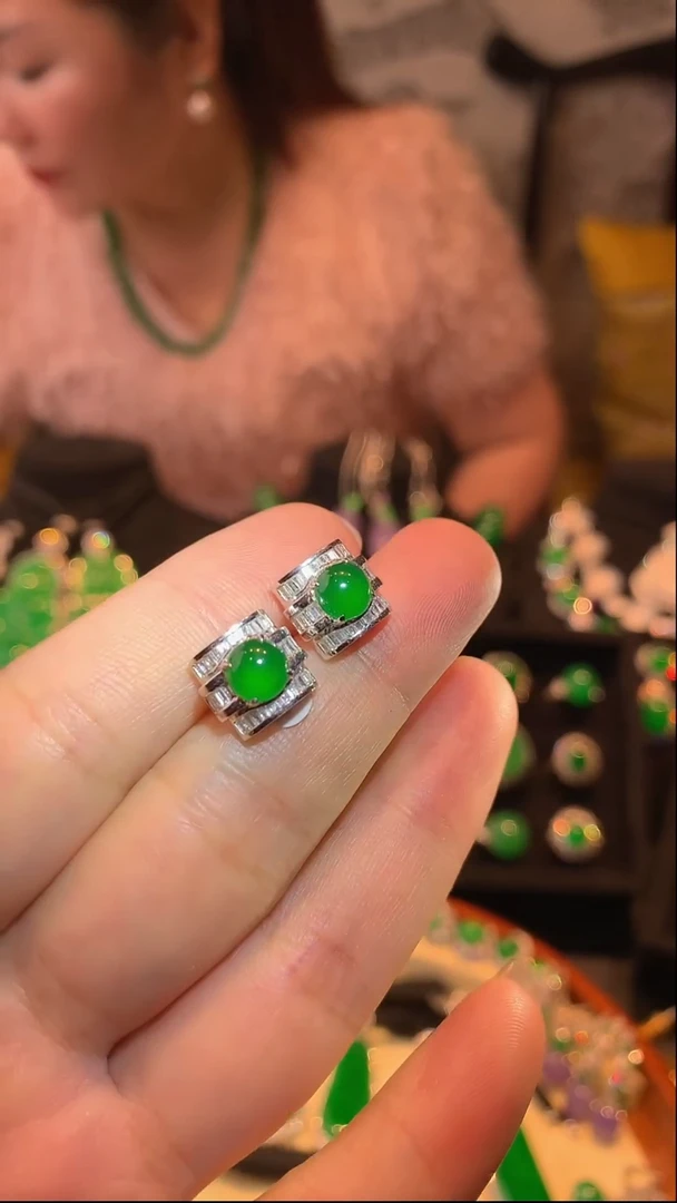 翡翠18K金镶嵌耳饰翡翠耳饰