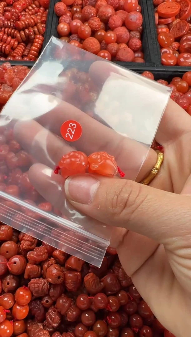【闪购商品】南红玛瑙颈饰未镶嵌1