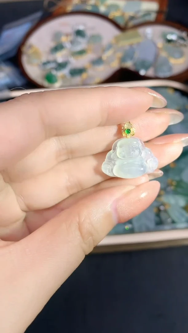 颈饰18K金镶嵌翡翠25112003