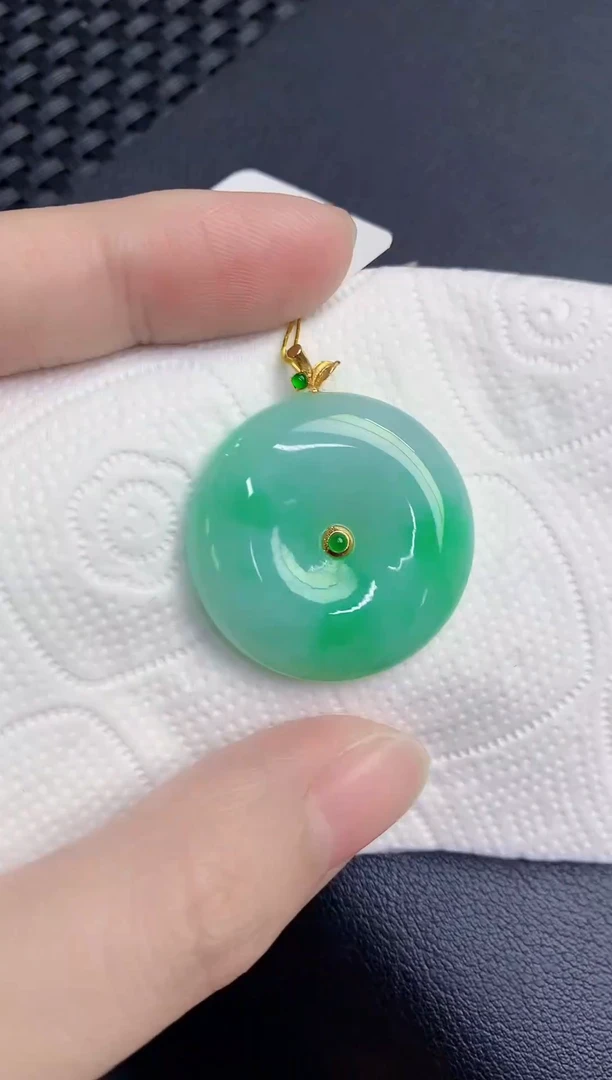 颈饰18K金镶嵌翡翠天然翡翠缅甸A货
