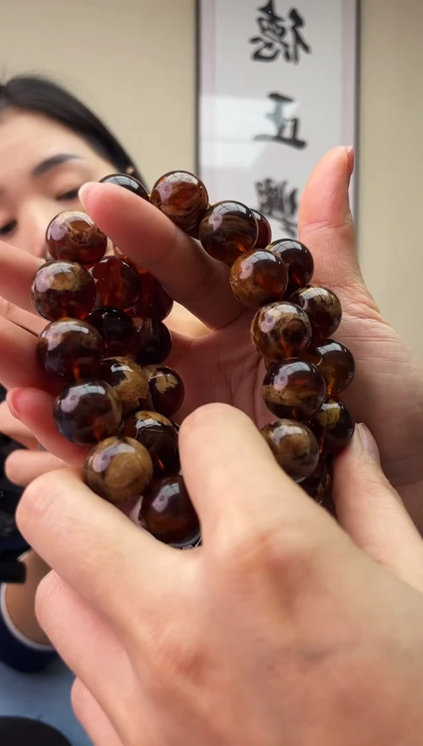 琥珀未镶嵌珠宝奇石T031假一罚十，多样性发一件