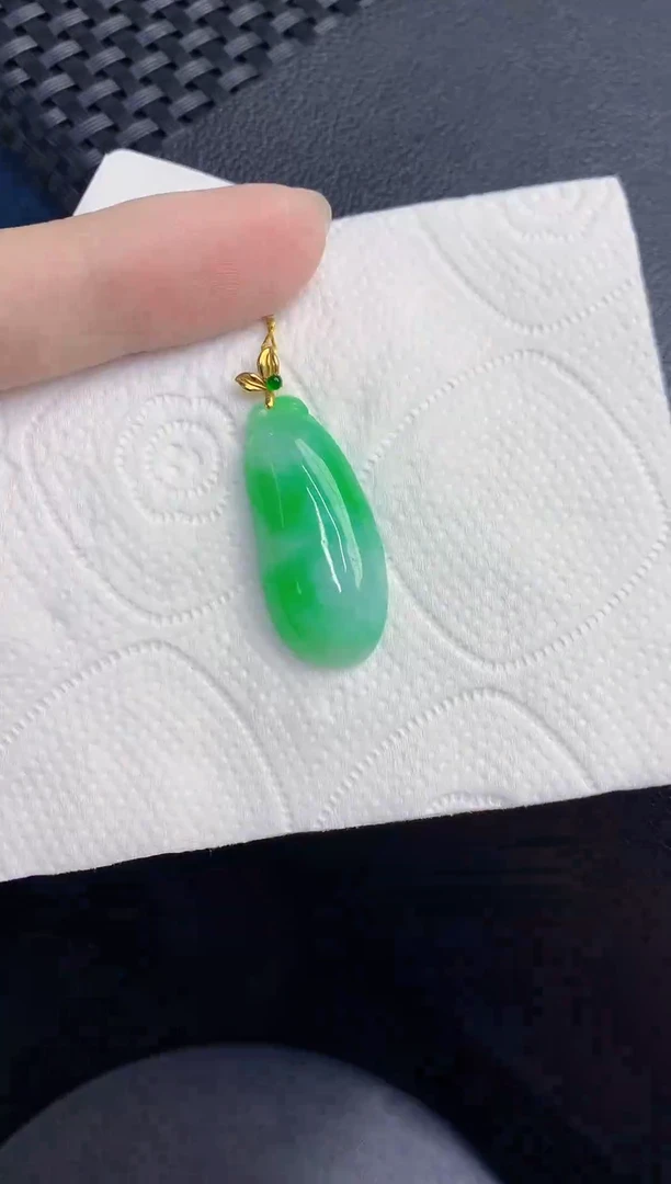 颈饰18K金镶嵌翡翠天然翡翠缅甸A货