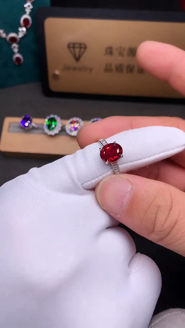 银S925镶嵌戒指红宝石......