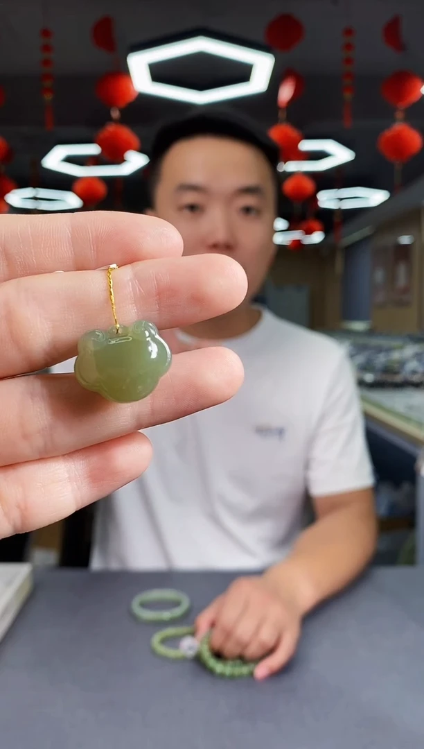 和田玉未镶嵌颈饰yp