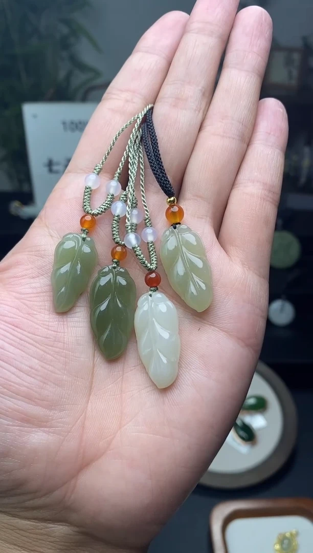 颈饰未镶嵌和田玉拍一发一