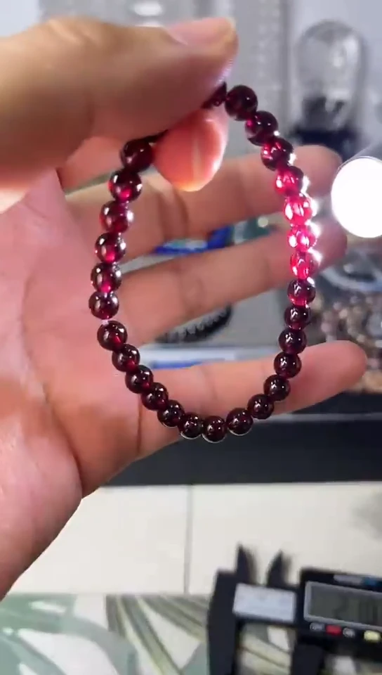 【闪购商品】石榴石手链未镶嵌矿坑31