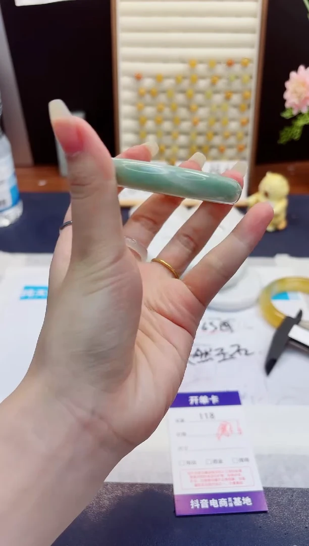 未镶嵌手镯石英质玉118-翠玉-圈口58