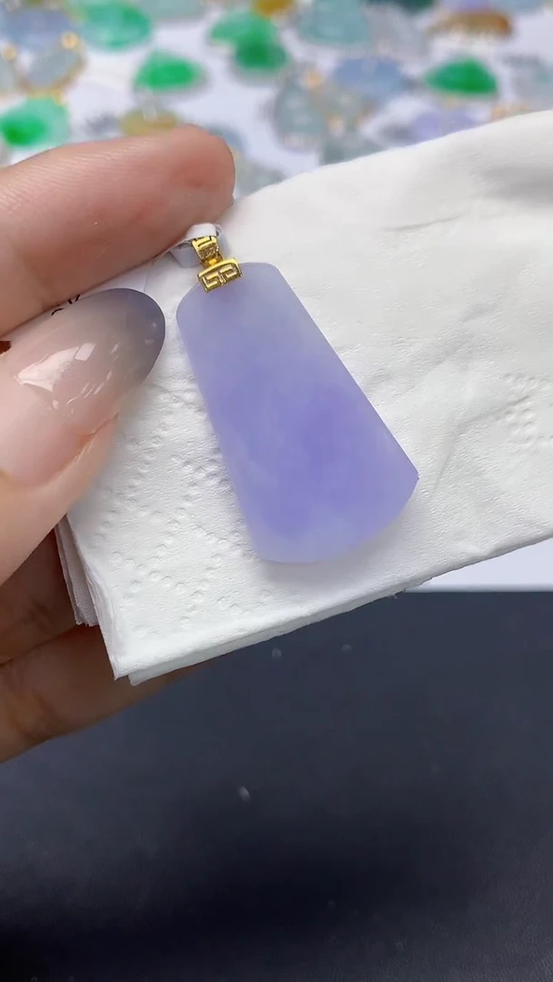 翡翠18K金镶嵌颈饰天然缅甸a货翡翠