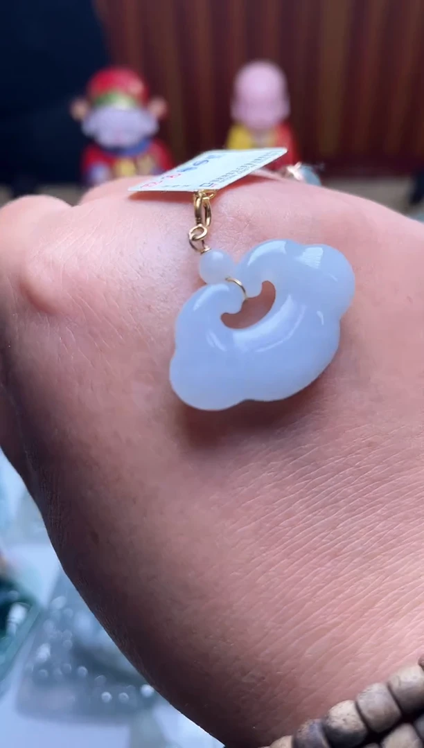 颈饰未镶嵌翡翠1