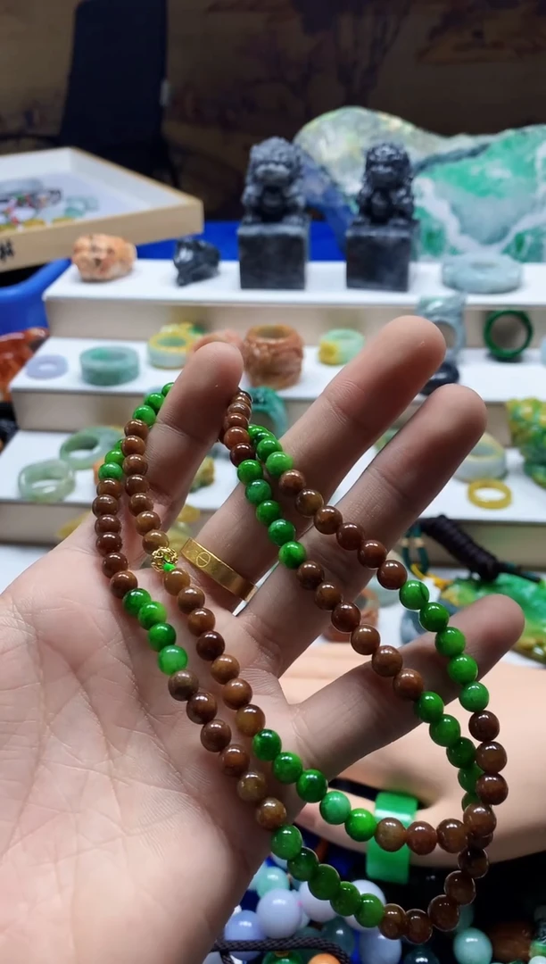 颈饰未镶嵌翡翠缅甸翡翠