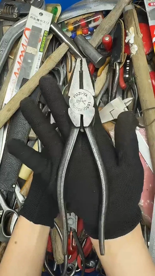 ，****两五金工具钳子剪子等48