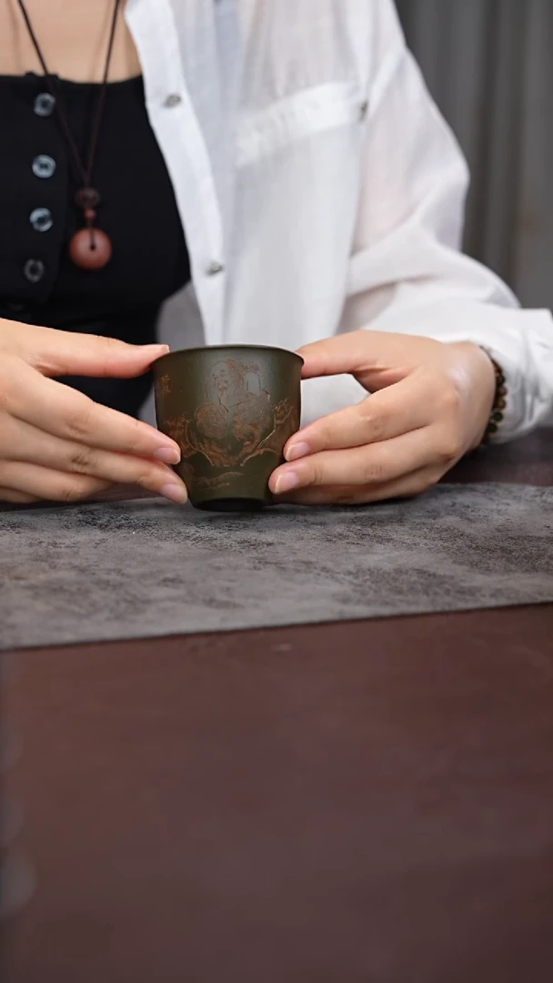 茶杯紫砂青段 刻绘罗汉 玉兰杯