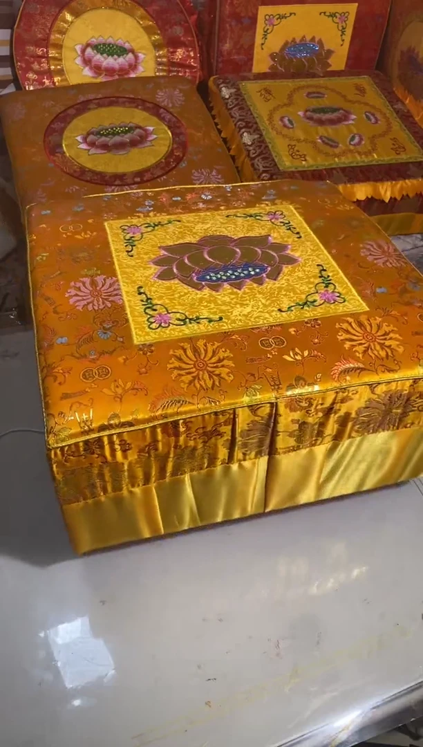 绸缎富贵黄内方金莲50x50