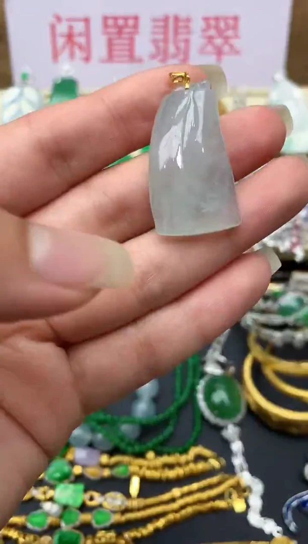 颈饰18K金镶嵌翡翠151-中国好珍宝