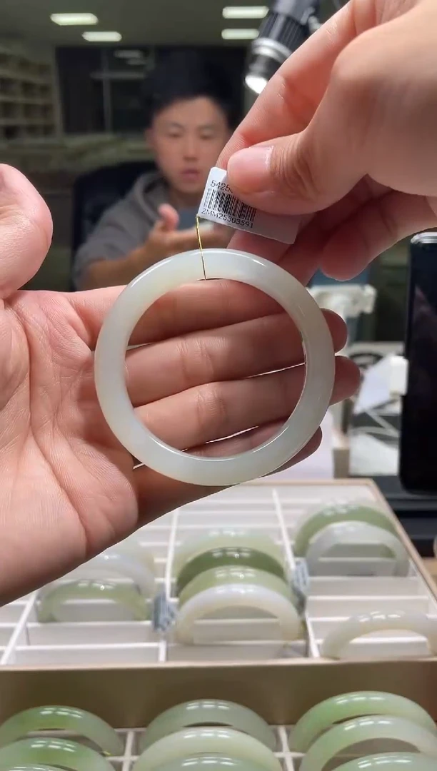 未镶嵌手镯和田玉52-53圈口 3591