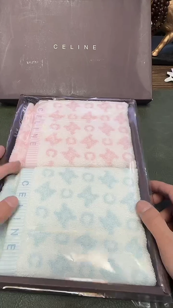 976毛巾2条celine