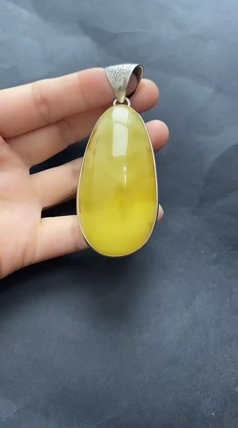 银S925镶嵌琥珀裸石蜜蜡吊坠