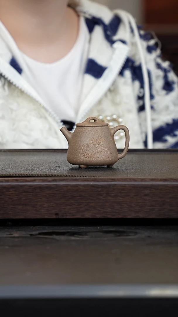 【闪购商品】紫砂茶壶蟹壳青刻绘小高瓢