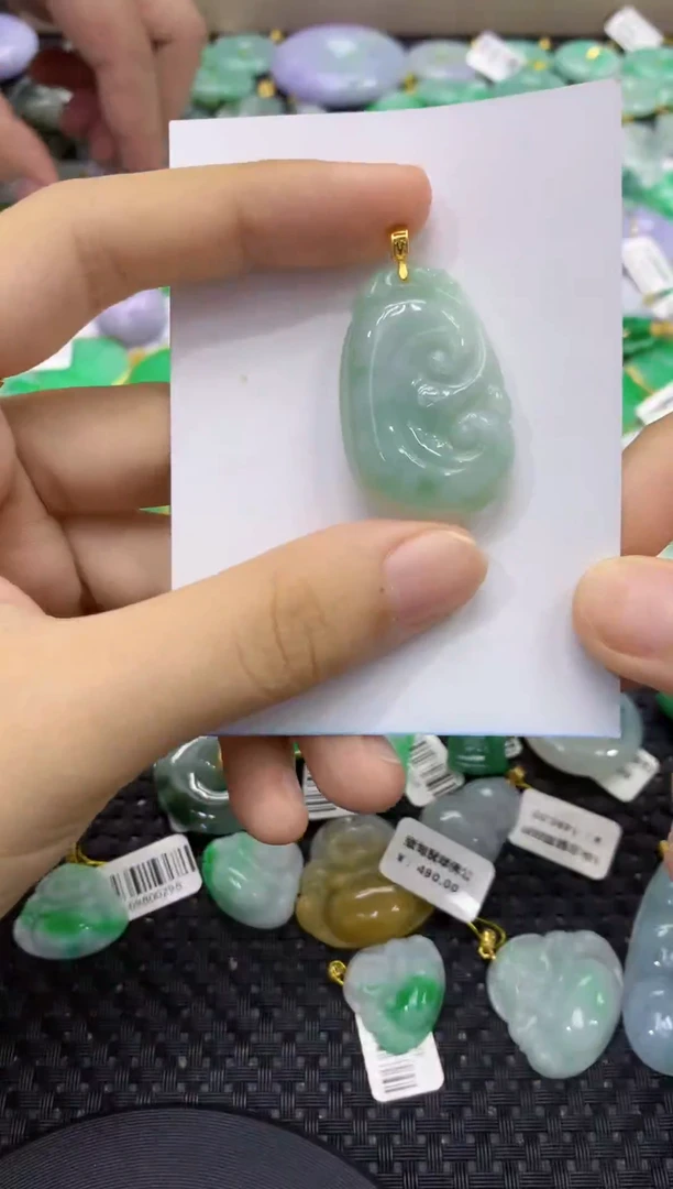 颈饰未镶嵌翡翠天然缅甸翡翠A货