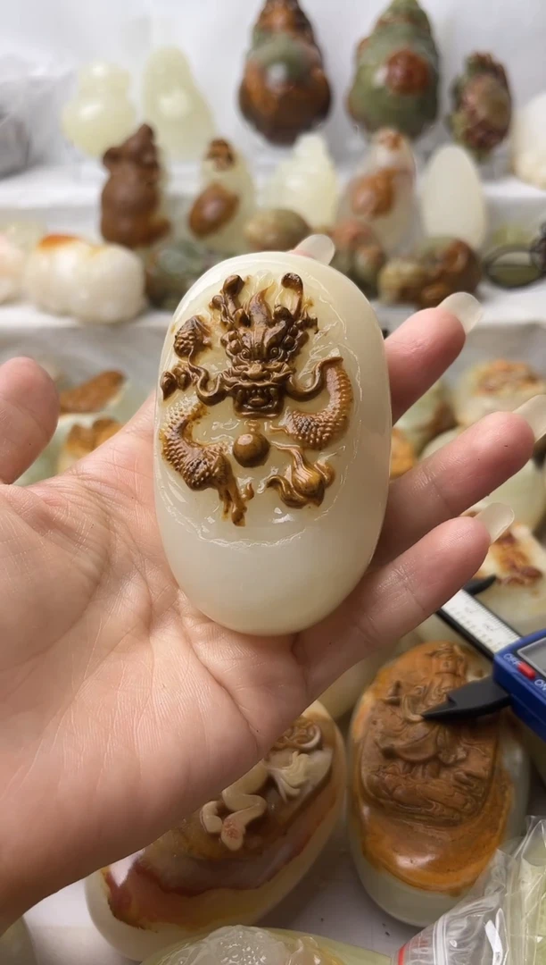 石材方解石手把摆件不退换龙护主