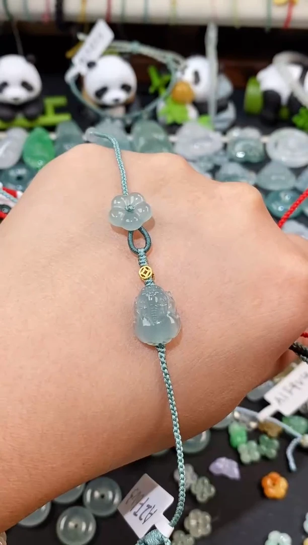 散珠翡翠貔貅花花手绳 手围15