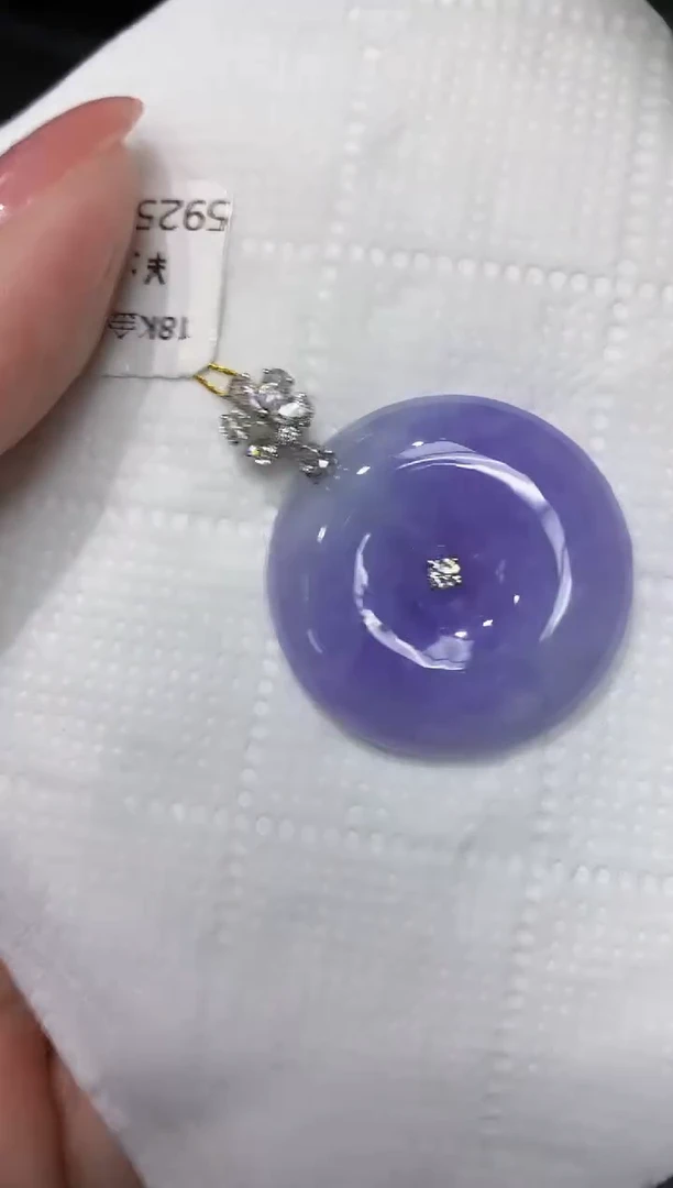 翡翠18K金镶嵌颈饰111111111