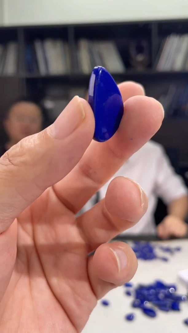 【闪购商品】青金石裸石未镶嵌3.99克