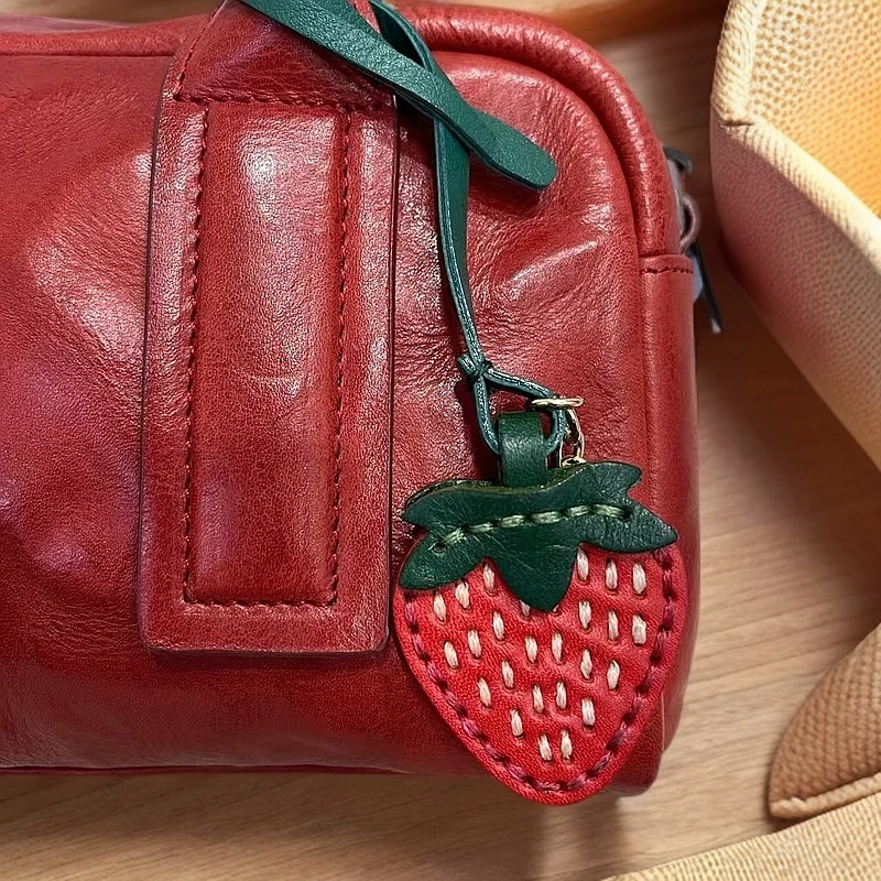 溯源者【草莓】素创树膏牛皮手工可爱包包挂件