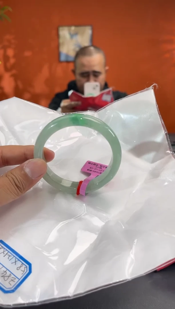 未镶嵌手镯翡翠5        圈口58