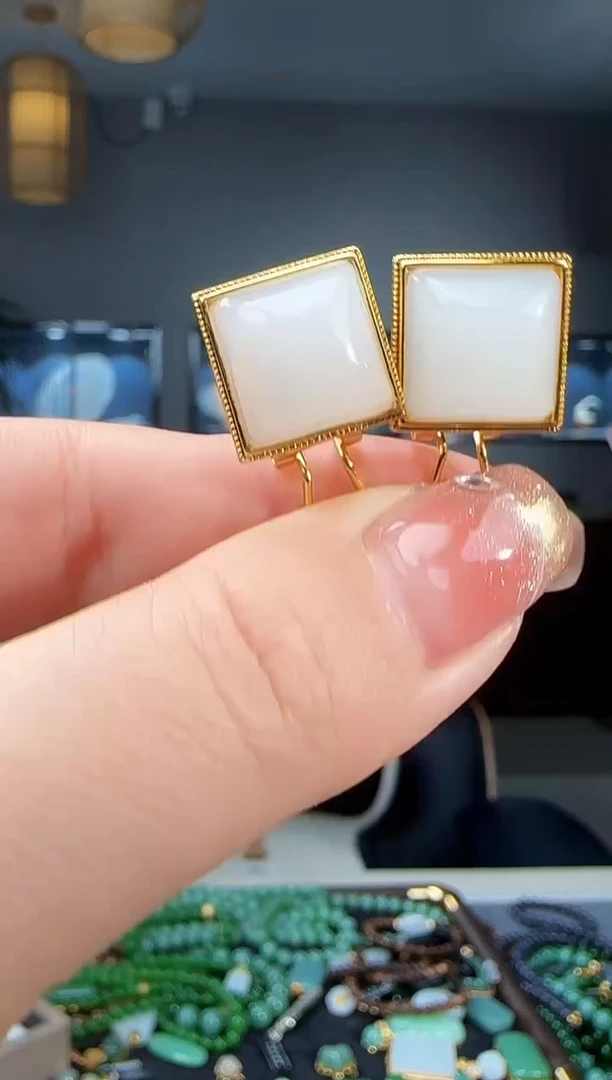 银S925镶嵌和田玉耳饰1