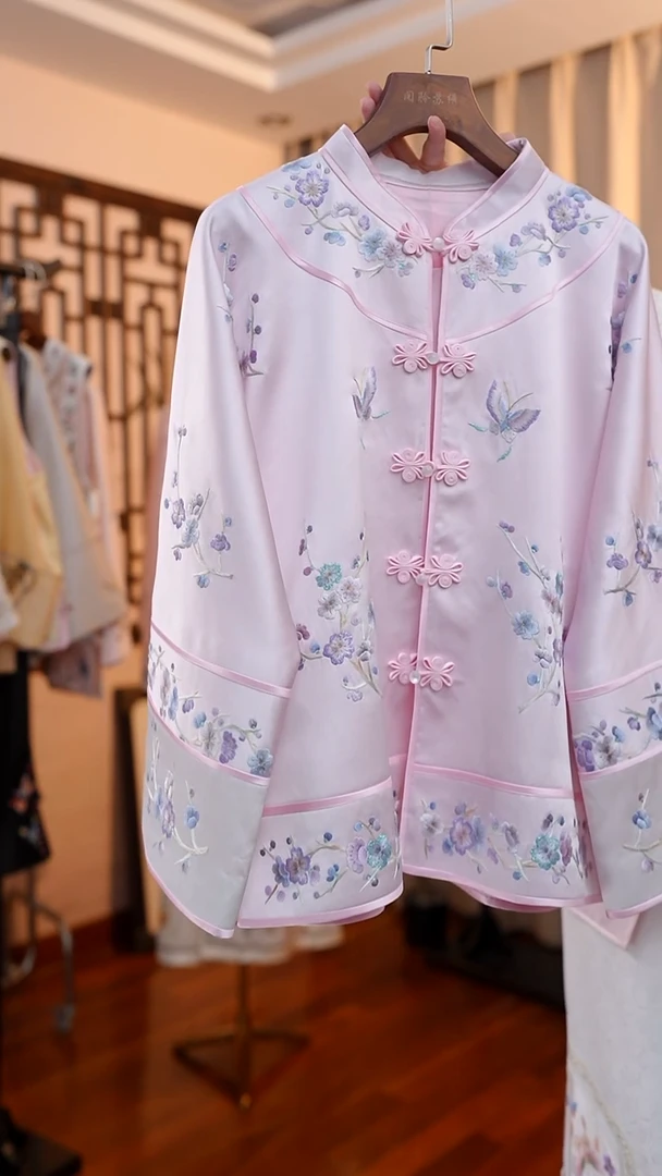 刺绣桑蚕丝非遗苏绣服饰