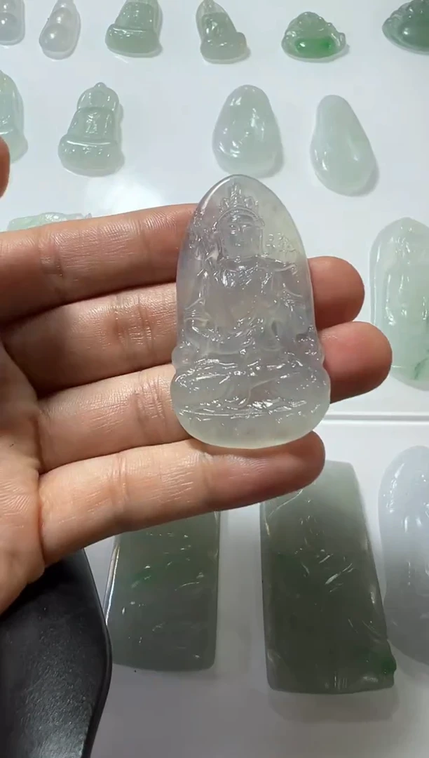 定制翡翠未镶嵌虚空