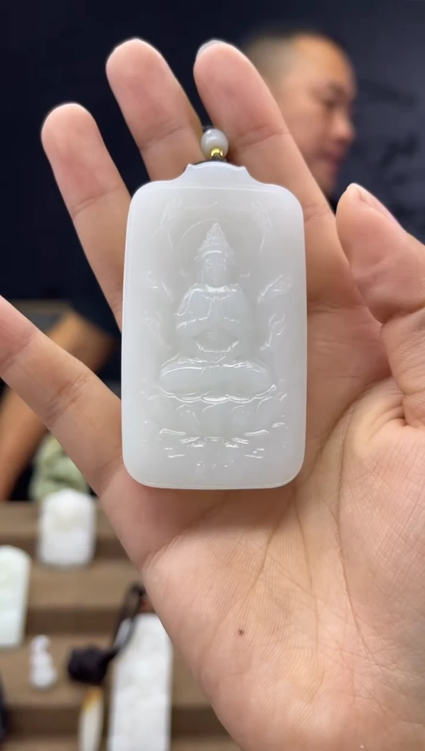 颈饰未镶嵌和田玉1